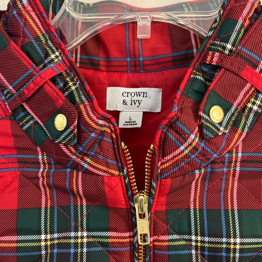 Crown & Ivy Red Plaid Tartan Puffer Vest. Holiday Christmas